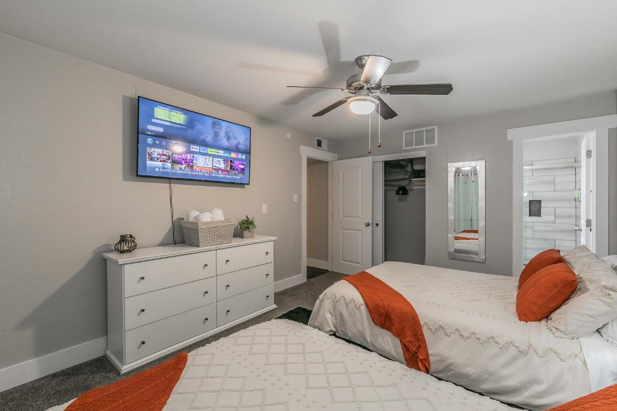 Cozy 2Br Farmhouse Apt - Sleeps 8 - Free Parking! Arlington Exterior foto