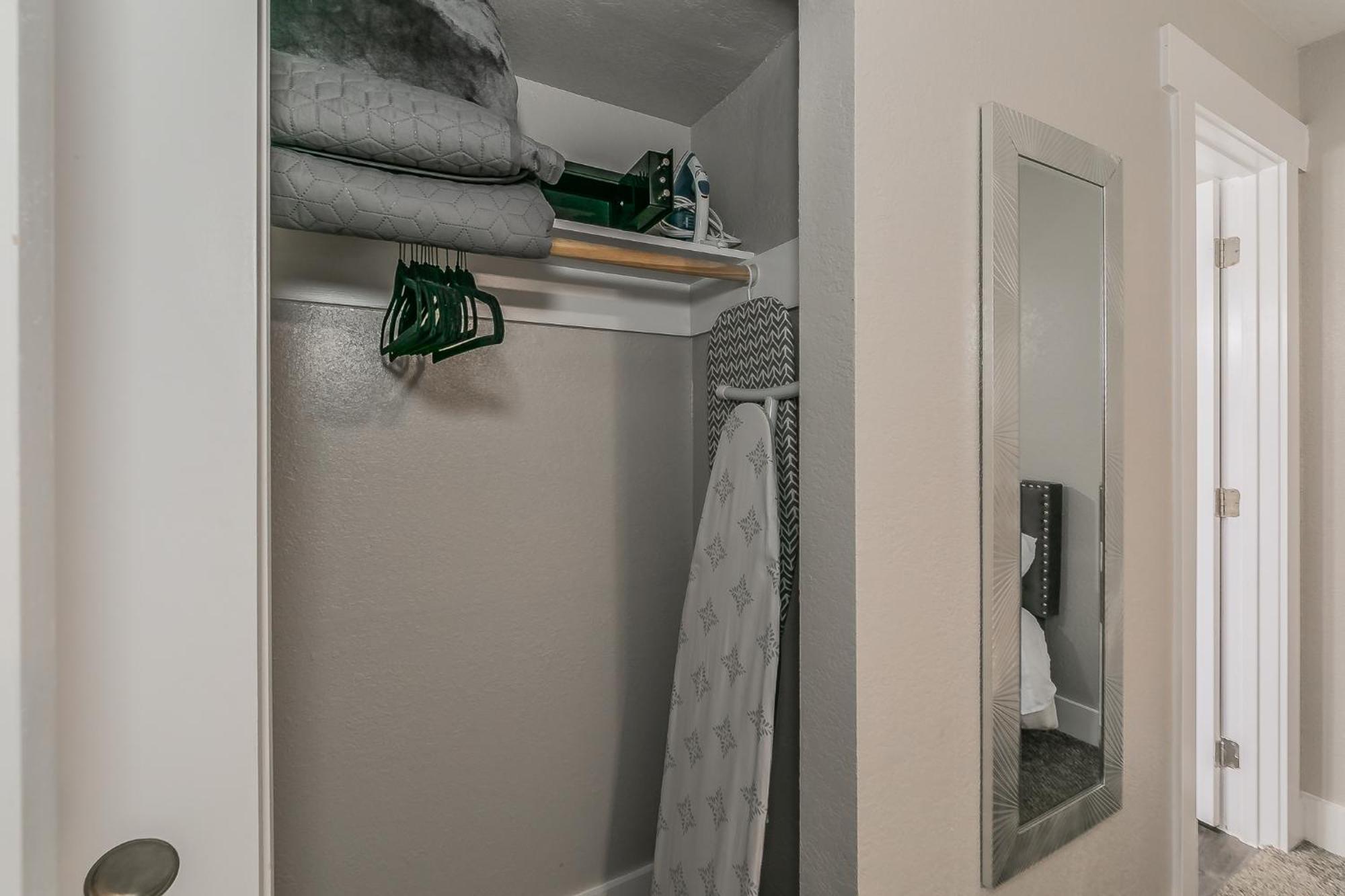 Cozy 2Br Farmhouse Apt - Sleeps 8 - Free Parking! Arlington Exterior foto
