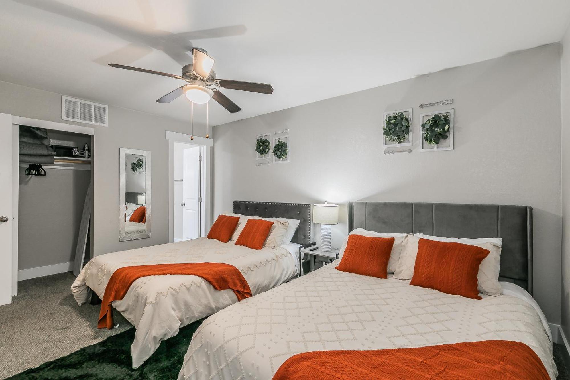 Cozy 2Br Farmhouse Apt - Sleeps 8 - Free Parking! Arlington Exterior foto
