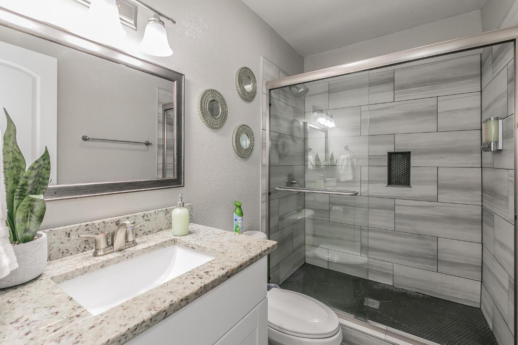 Cozy 2Br Farmhouse Apt - Sleeps 8 - Free Parking! Arlington Exterior foto